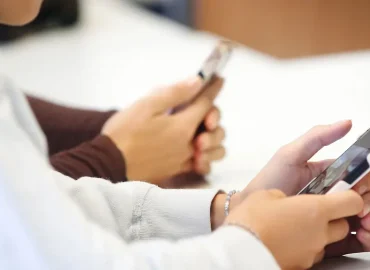 Die CDU-Spitze Erwägt Handyverbot an Schulen