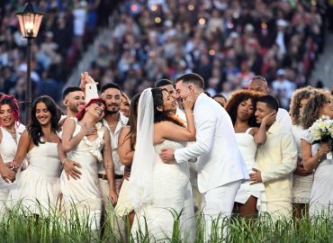Bad Bunny begeistert beim Super Bowl mit politischem Statement