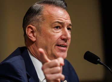 ICE-Chef Lyons verteidigt Bundesbeamte