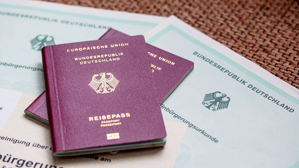 Polizei Deckt Betrug bei Einbürgerungstests auf: Bis zu 6000 Euro pro Prüfung