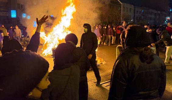 Iran: Verschärfte Maßnahmen gegen Reformbewegung