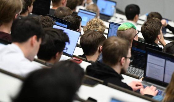 Zweifel an BAföG-Reform: Unsichere Zukunft für Studierende