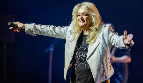 Bonnie Tyler nach Notoperation im kritischen Zustand