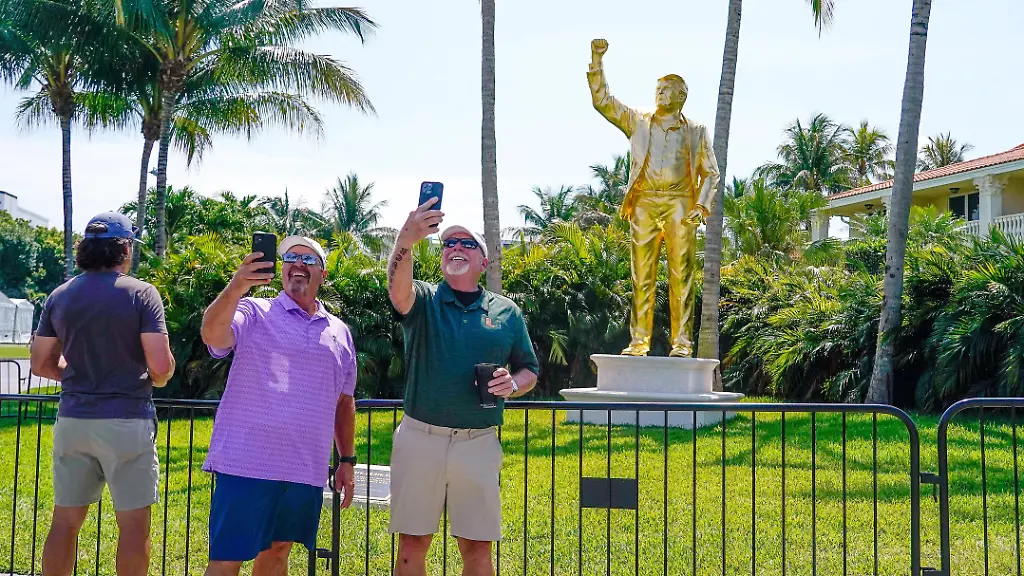 US-Pastor verteidigt Segnung von Trump-Statue