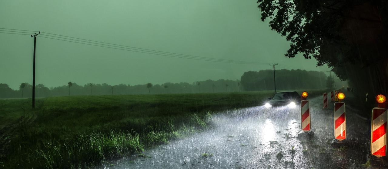 Gewitter sorgen für zahlreiche Einsätze im Norden und Westen
