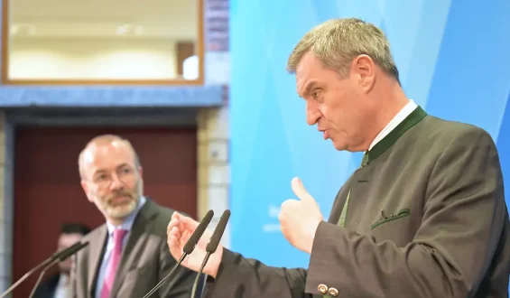 Söder unter Druck durch Webers Kritik an der CSU