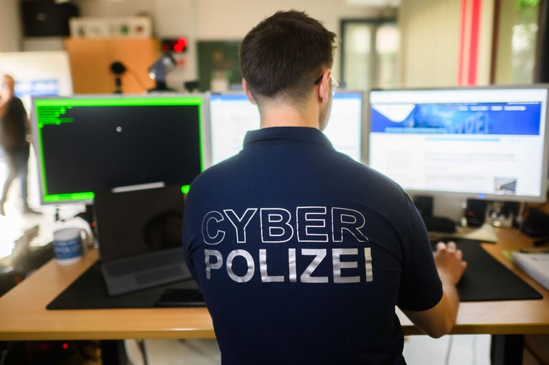 Schärfere Regeln für riskante KI-Modelle gefordert