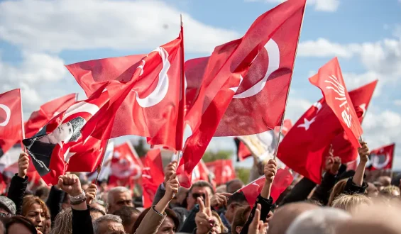 Bürgermeister der türkischen Opposition in Izmir festgenommen