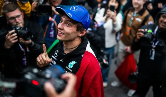Formel-1: Ein Erfolgswochenende für Kimi Antonelli und Lewis Hamilton