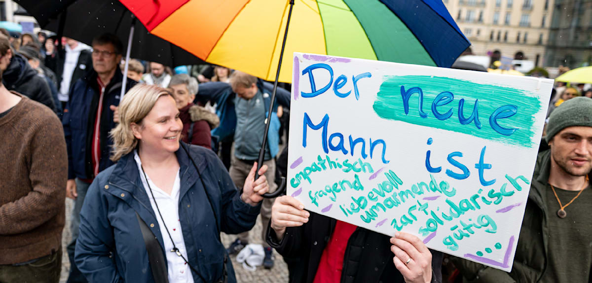 Demonstrationen am Vatertag: Gegen Gewalt an Frauen