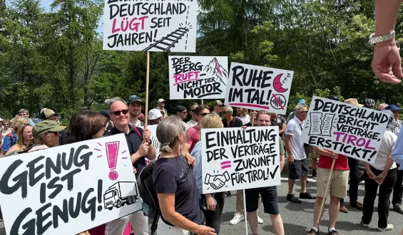 Brenner-Sperrung: Proteste gegen Verkehrsflut und Forderungen nach Veränderung