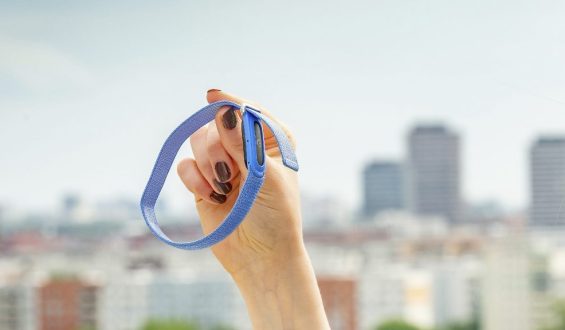 Fitbit Air: Analyse des Displaylosen Fitnesstrackers