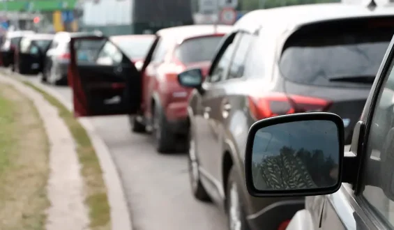 Tipps für lange Autofahrten mit Staugefahr