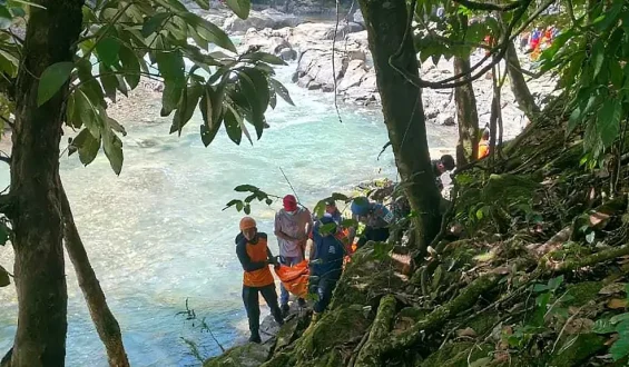 Österreichische Touristen sterben beim Brückeneinsturz in Indonesien