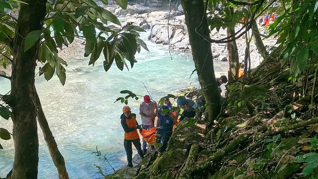 Österreichische Touristen sterben beim Brückeneinsturz in Indonesien