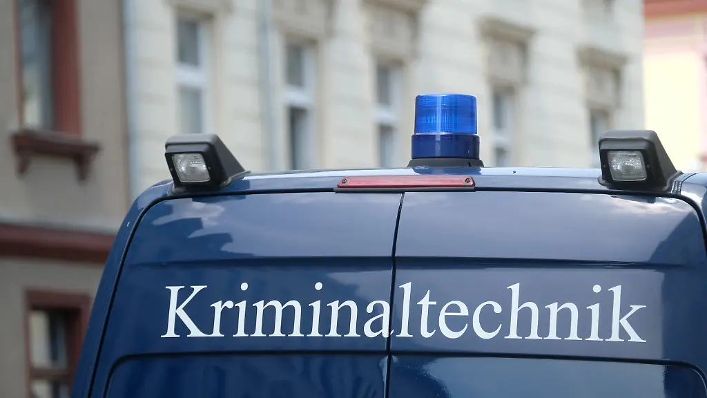Polizei entdeckt Männerleiche bei Potsdam