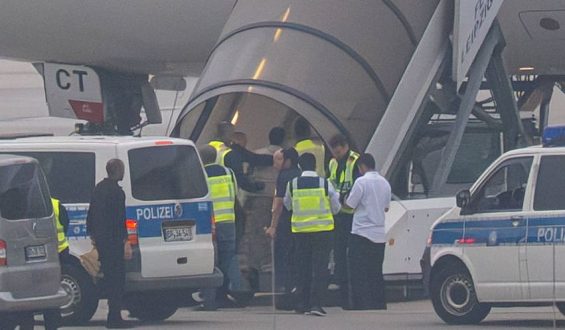 Abschiebeflug nach Afghanistan: Kosten und Beteiligte
