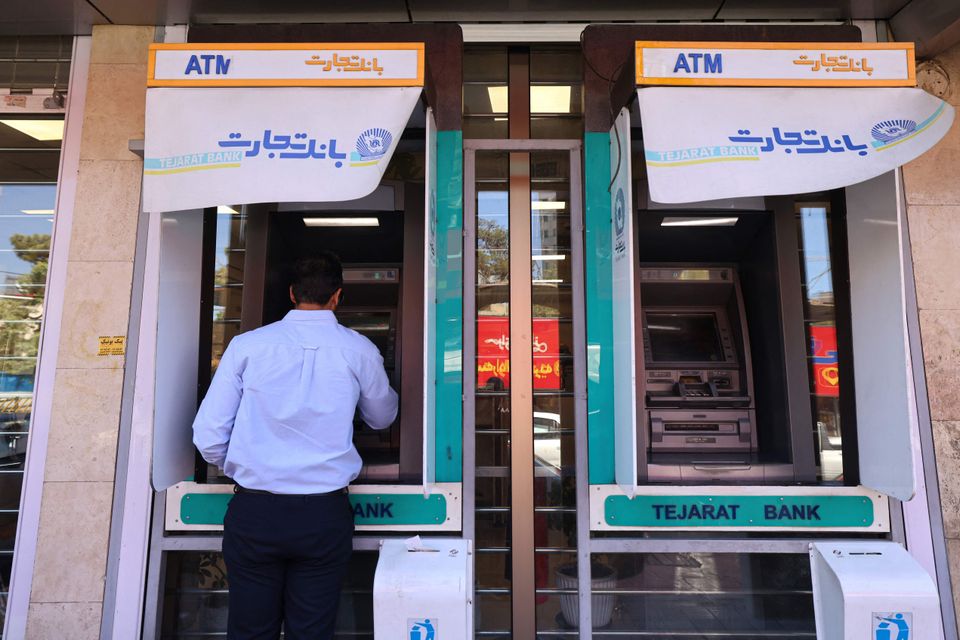 Irans eingefrorenes Vermögen und die wirtschaftliche Krise