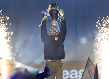 Abschiedsfeier für Pep Guardiola mit Überraschungsgast Vincent Kompany
