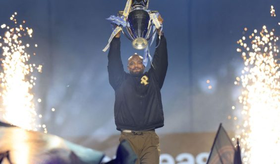 Abschiedsfeier für Pep Guardiola mit Überraschungsgast Vincent Kompany