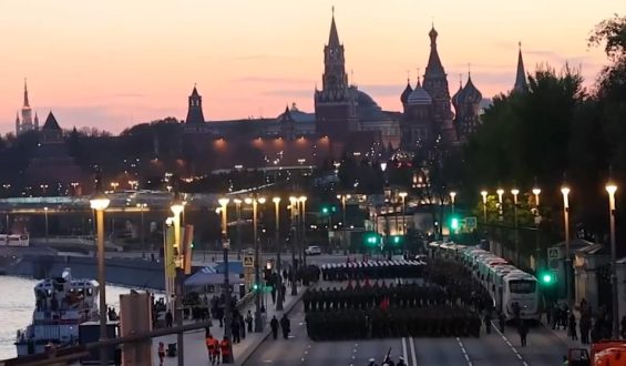 Moskauer Siegparade ohne Militärtechnik