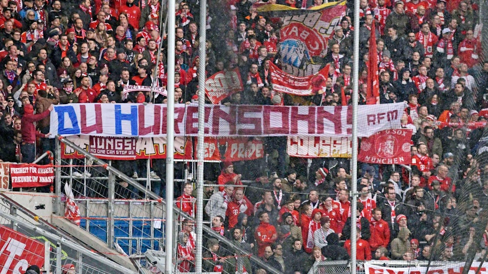 Warum der Begriff „Hurensöhne“ im Fußball verbreitet bleibt