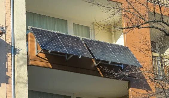 Solarkraft für den Balkon: Lohnt sich Solakon?