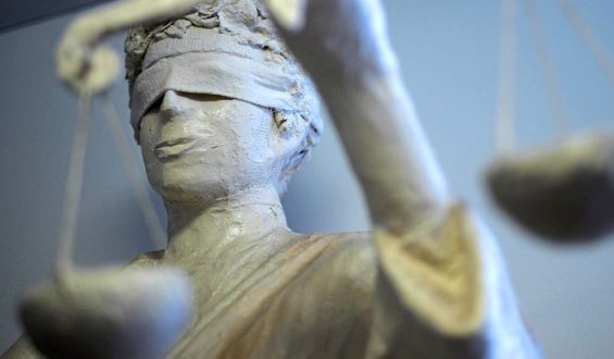Deutschland fehlen 2.000 Strafverfolger: Eine Herausforderung für die Justiz