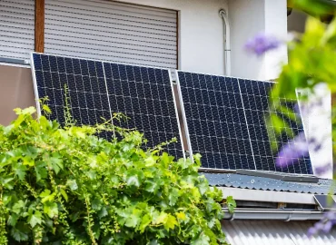 Angebot für Solaranlagen auf Balkonen