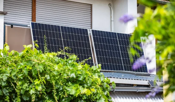Angebot für Solaranlagen auf Balkonen