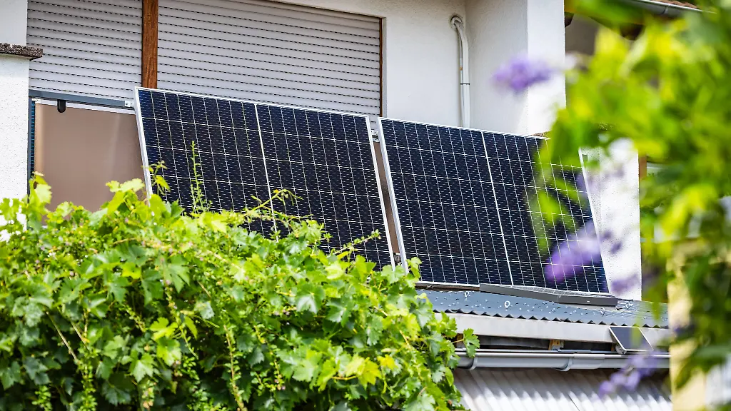 Angebot für Solaranlagen auf Balkonen