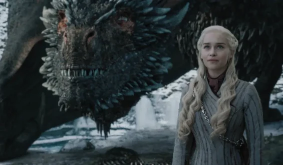 Emilia Clarke klärt über Gehaltsgerüchte bei “Game of Thrones” auf