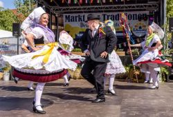 Traditionelle Vielfalt beim Deutschen Trachtentag in Lübbenau