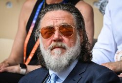 Russell Crowe sorgt für Schlagzeilen in Paris