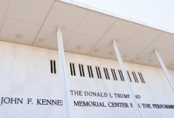 Gerichtsentscheidung gegen Trump: Kennedy Center behält seinen Namen