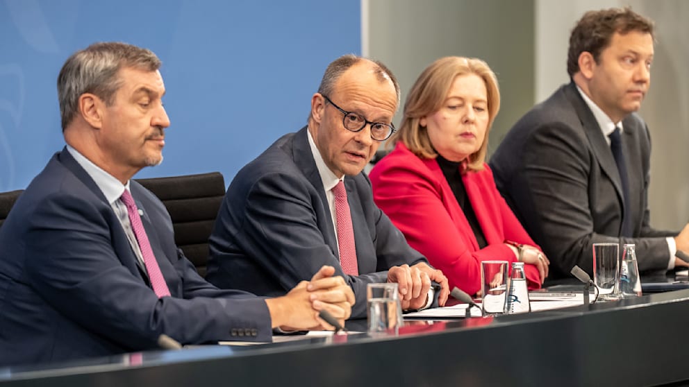 Umfrage-Beben für AfD und Union: Experten warnen
