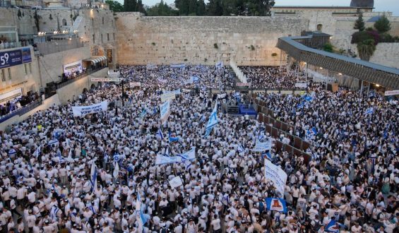 Nationalistischer Flaggenmarsch in Jerusalem führt zu Spannungen