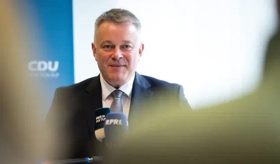 Gordon Schnieder kritisiert Koalitionsstreit in Berlin