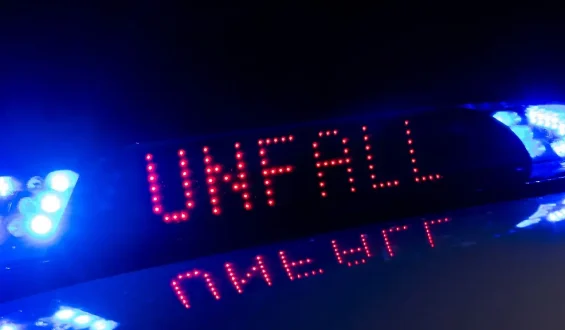 Unfall auf der Autobahn: Verantwortung bei hoher Geschwindigkeit