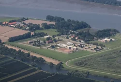 Angriff auf Gefängnismitarbeiter in Jugendvollzugsanstalt Hahnöfersand