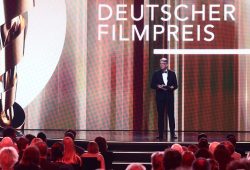 „In die Sonne schauen“ triumphiert bei Deutschem Filmpreis