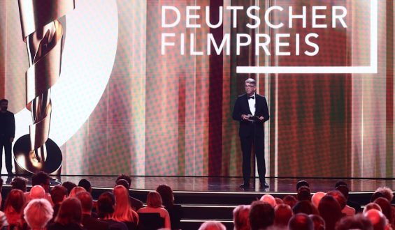 „In die Sonne schauen“ triumphiert bei Deutschem Filmpreis