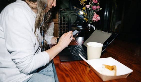 Ernährung und Stress: Die Rolle von Cortisol