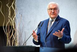 77 Jahre Grundgesetz: Bundespräsident fordert mehr Engagement