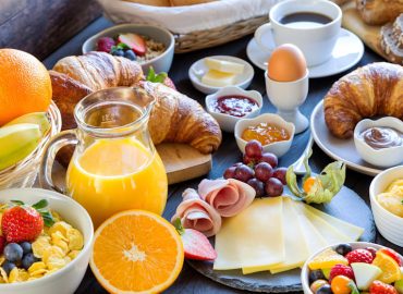 Tablette vs. Teller: Cholesterinsenkung mit dem richtigen Frühstück