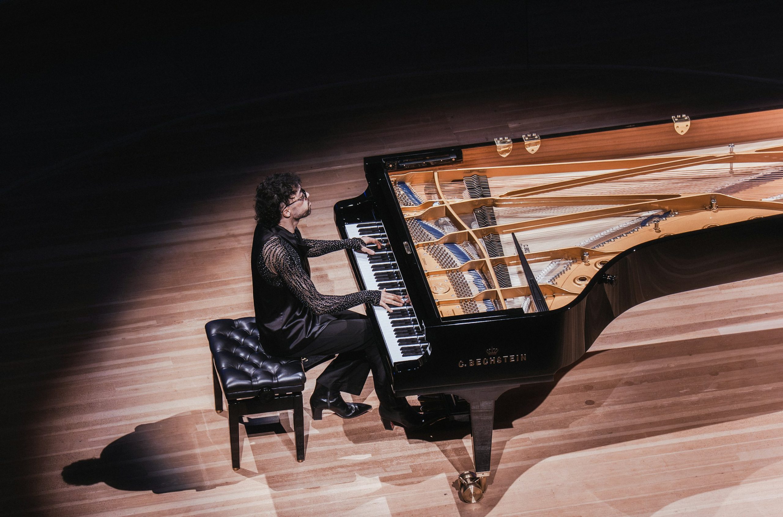 Pianist Sofiane Pamart: Inszenierung und Musik