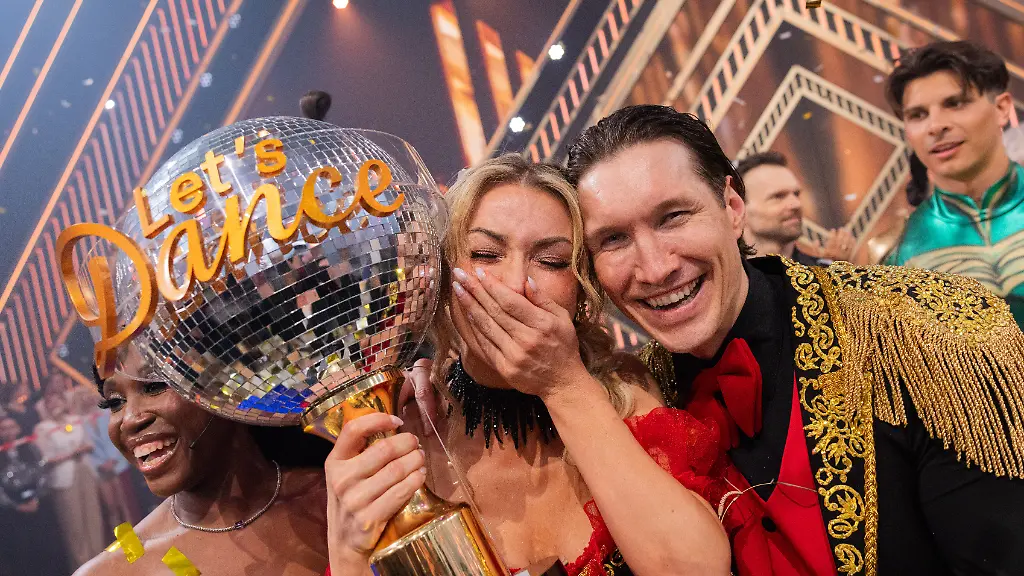 Anna-Carina Woitschack gewinnt die 19. Staffel von “Let’s Dance”