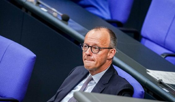 Eine politische Wende herbeiführen