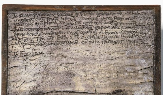Archäologen entdecken gut erhaltenes mittelalterliches Notizbuch