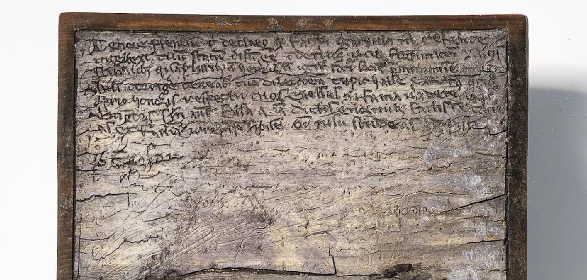 Archäologen entdecken gut erhaltenes mittelalterliches Notizbuch
